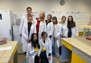 Zlatý poklad v laboratoři č. 003