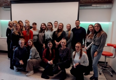 Přednášky na téma Péče o pacienta s implantáty