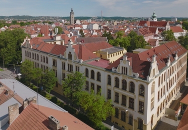 Pozvánka na oslavy školy